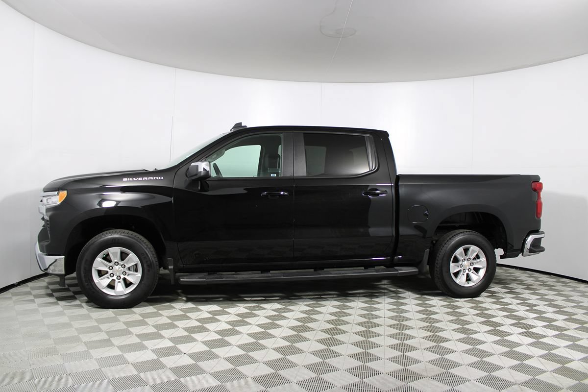 Used 2025 Chevrolet Silverado 1500 LT RWD image 39