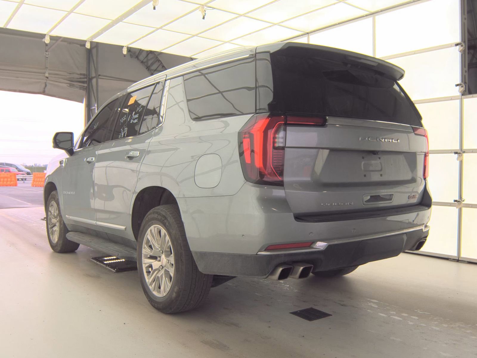 Used 2025 GMC Yukon Denali AWD/4WD image 13