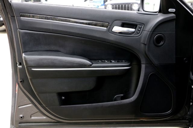 Used 2023 Chrysler 300 Touring L w/ Comfort Group RWD image 21