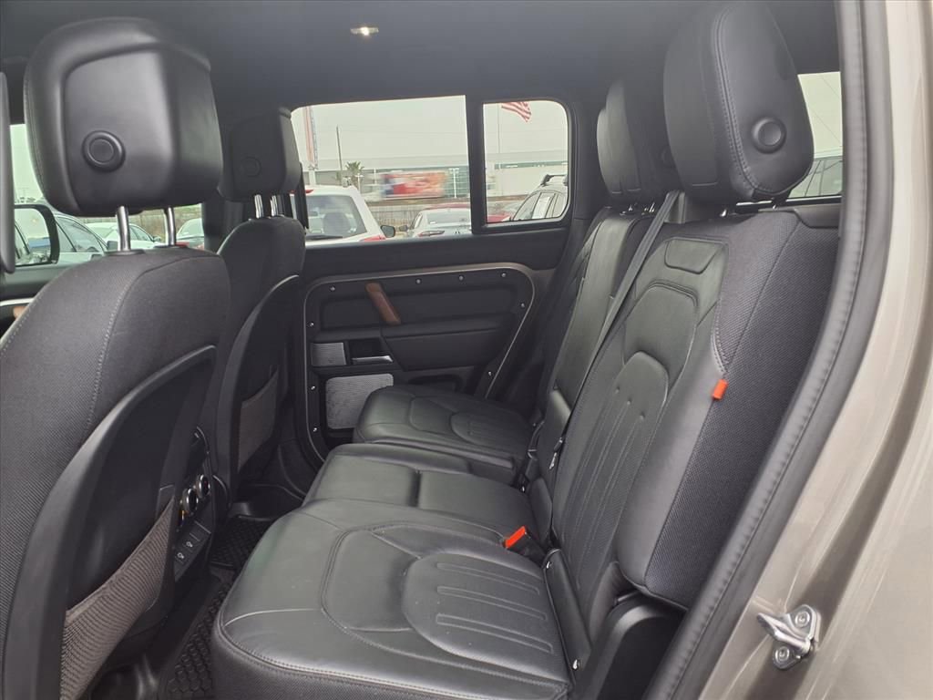 Used 2024 Land Rover Defender 130 X image 16