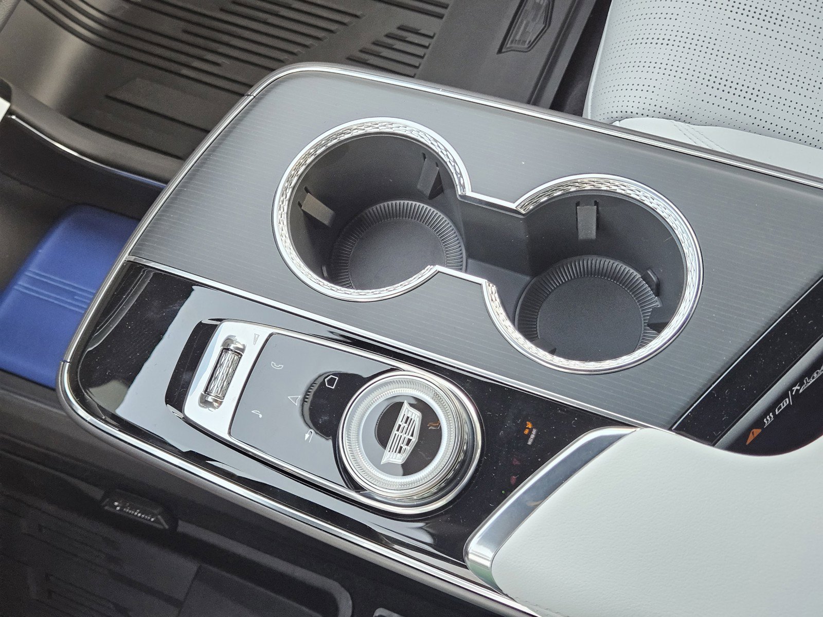 New 2026 Cadillac Lyriq Sport w/ LPO, Floor Liner Package image 15