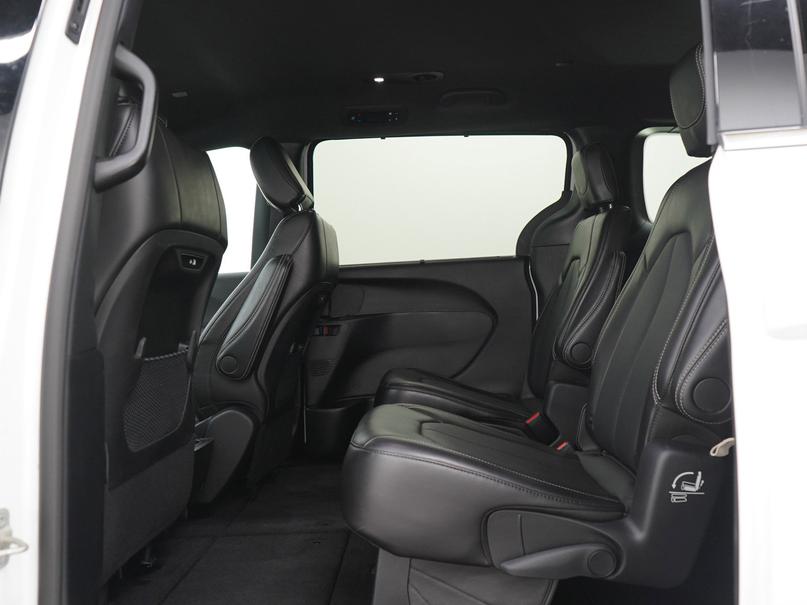 Used 2025 Chrysler Pacifica Select FWD image 20