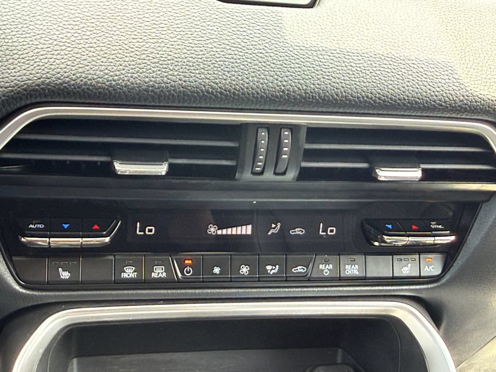 Used 2024 MAZDA CX-90 Plug-In Hybrid w/ Preferred AWD/4WD image 17