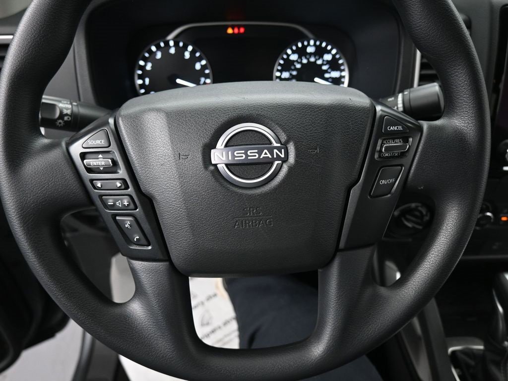 Used 2023 Nissan Frontier SV image 19