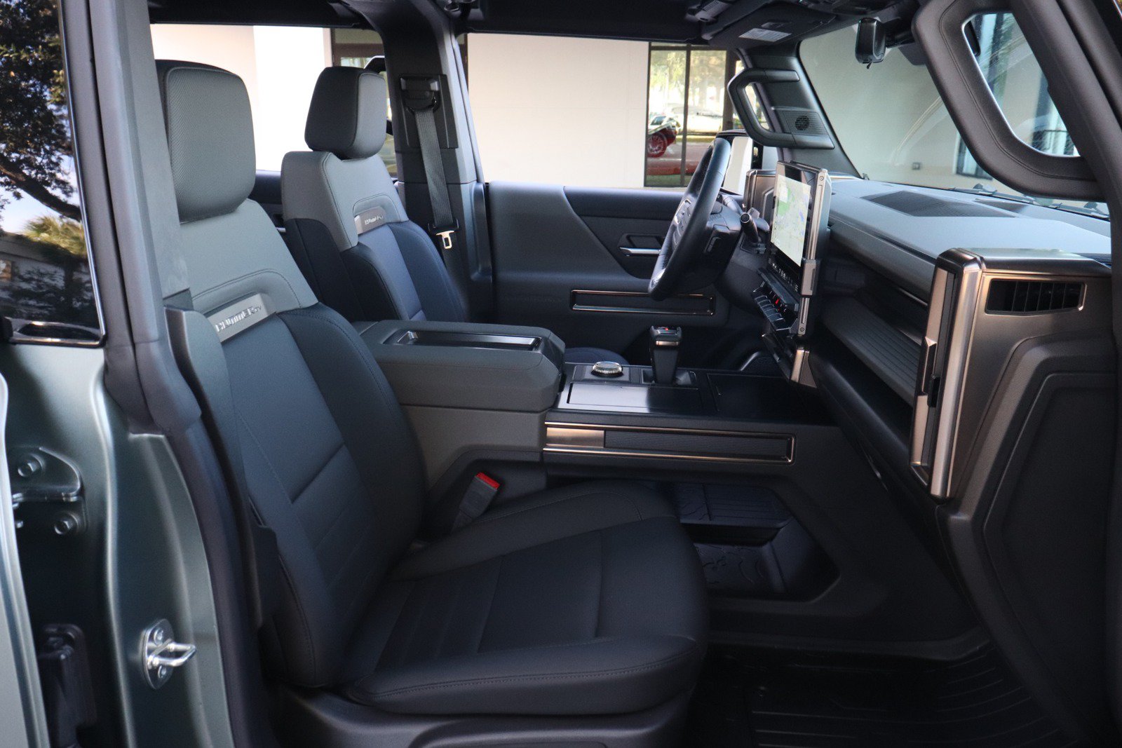 Used 2024 GMC Hummer EV 3X AWD/4WD image 32