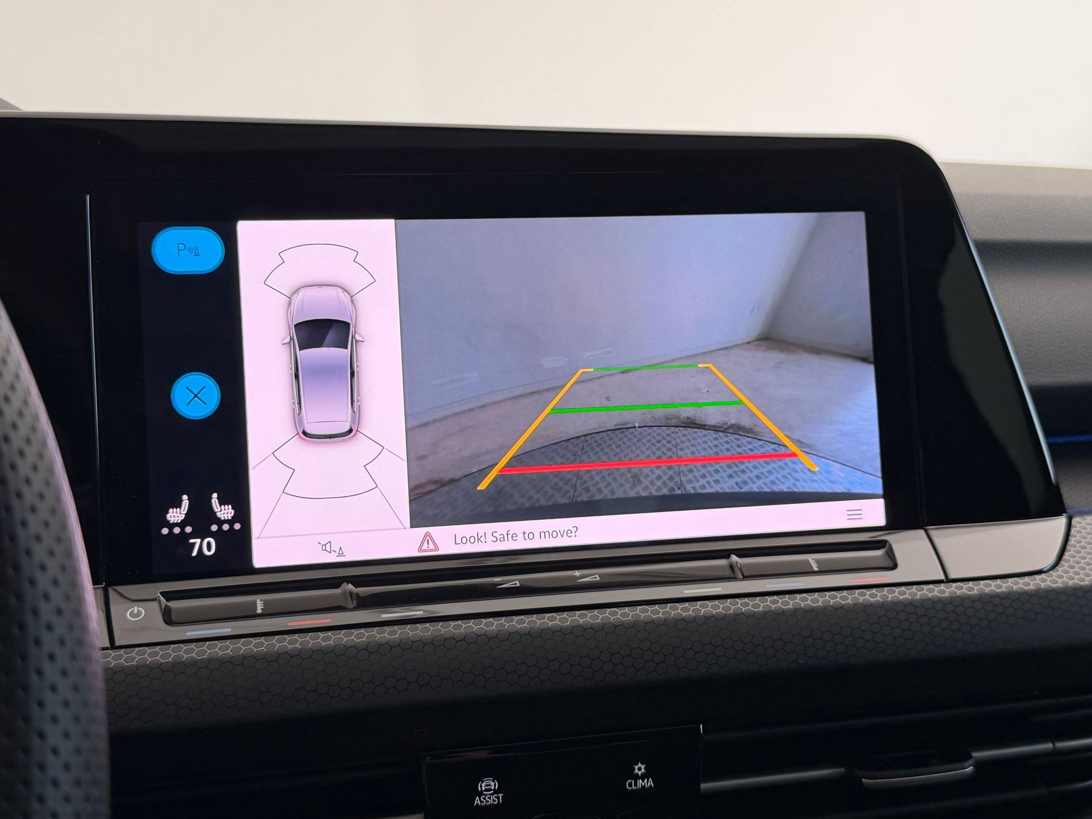 Used 2024 Volkswagen GTI SE w/ MDO Package image 27