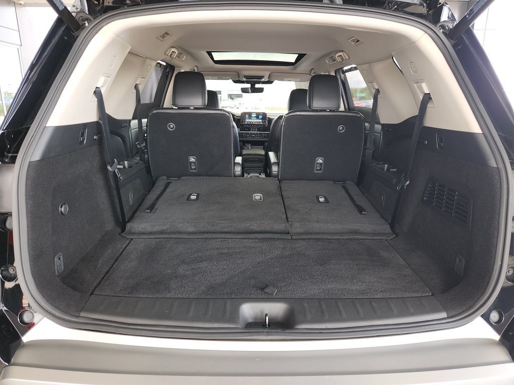 Used 2024 Nissan Pathfinder SL w/ SL Premium Package FWD image 14