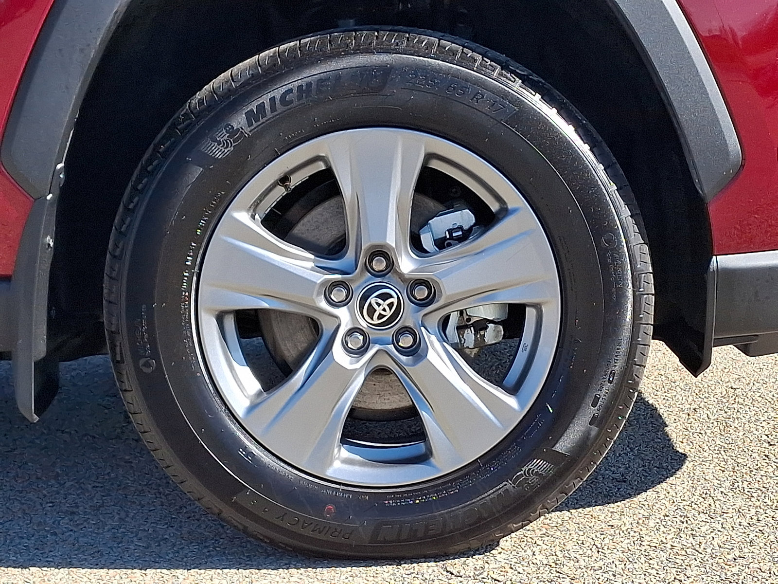 Used 2025 Toyota RAV4 XLE w/ Convenience Package image 8