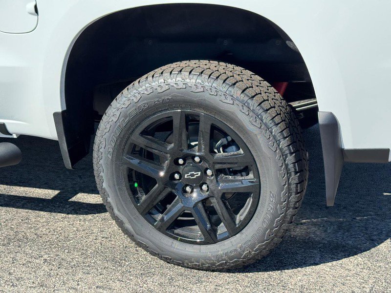 New 2026 Chevrolet Silverado 1500 Custom Trail Boss w/ Turbomax Blackout Package image 4