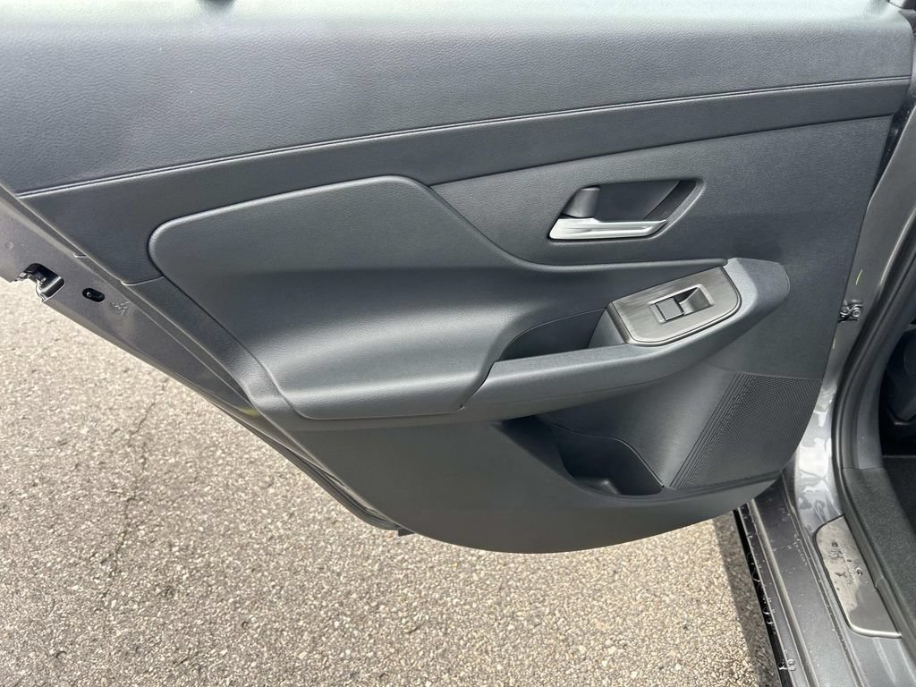 New 2026 Nissan Sentra SR w/ Floor Mat Package FWD image 19