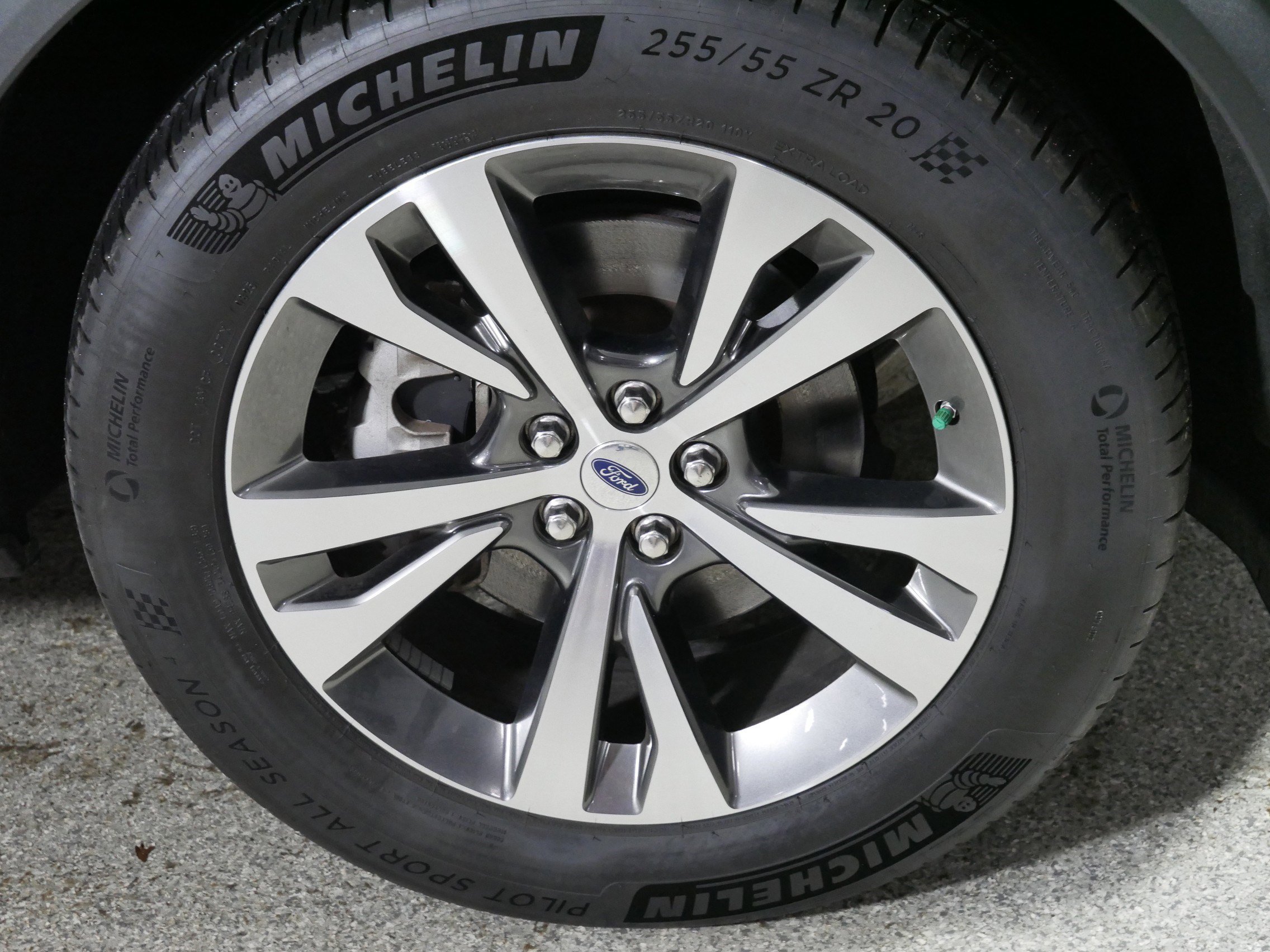 Used 2020 Ford Explorer Platinum AWD/4WD image 15