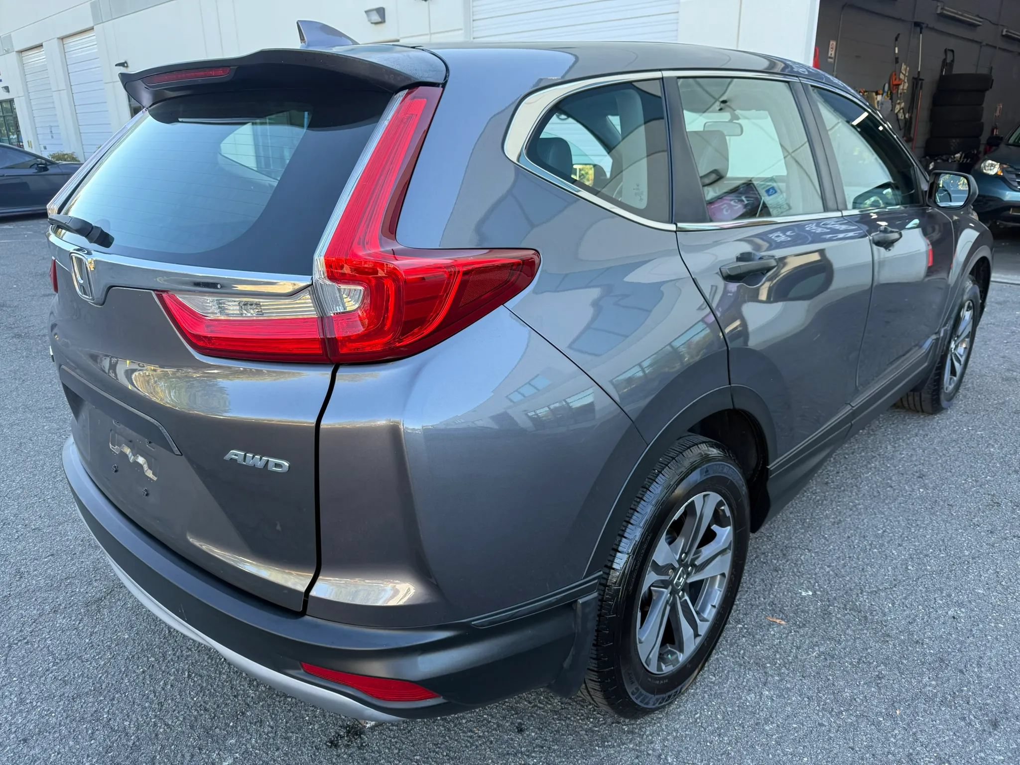 Used 2018 Honda CR-V LX image 12