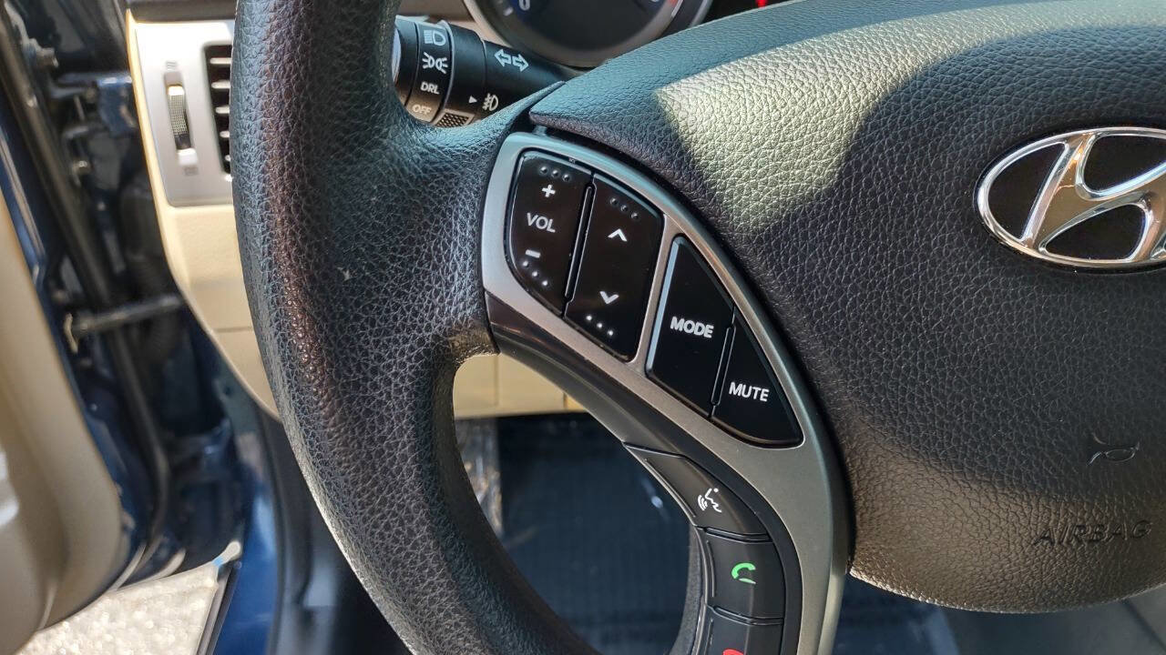 Used 2014 Hyundai Elantra GT image 16