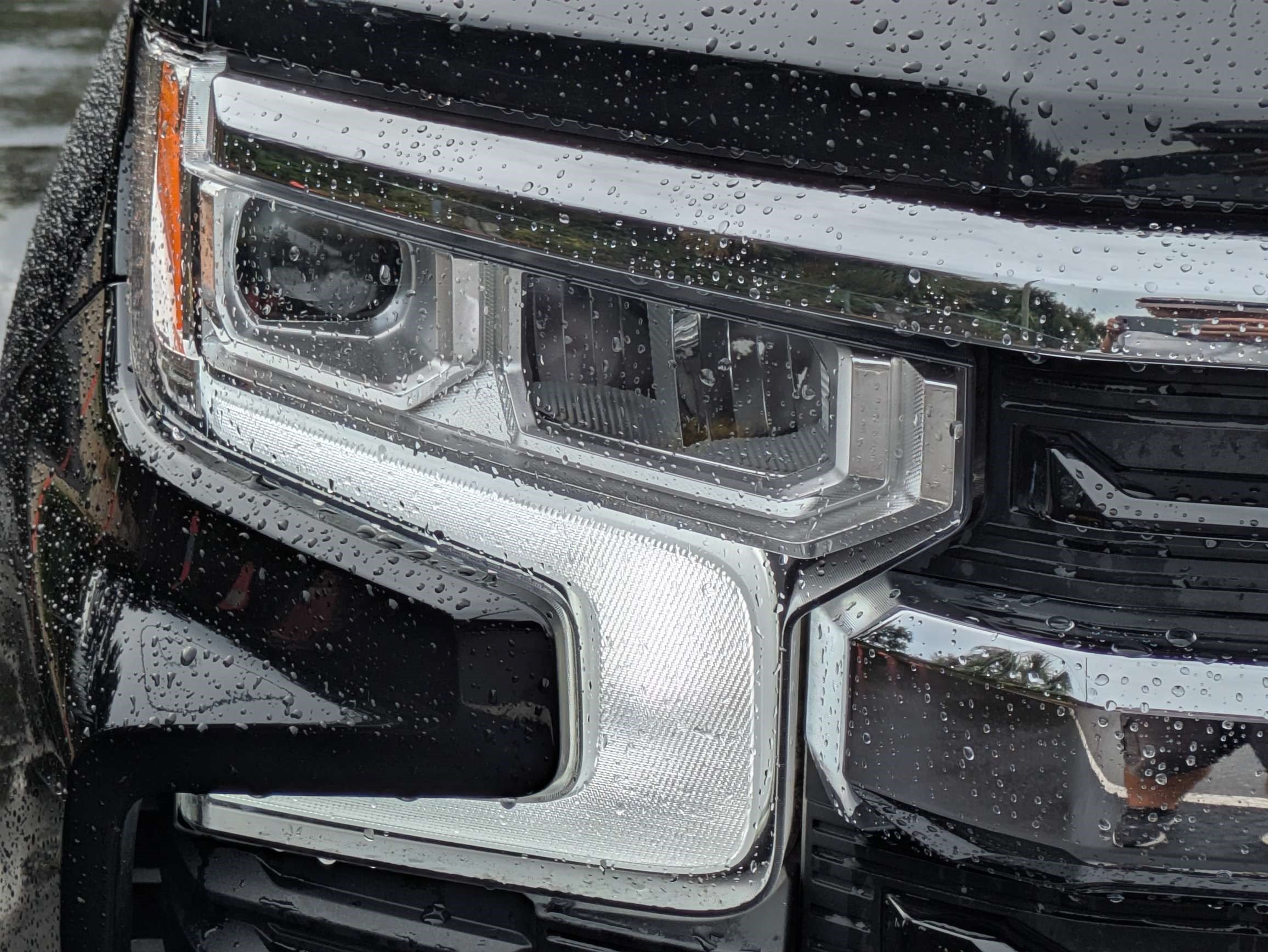 Used 2024 Chevrolet Silverado 1500 LT RWD image 9
