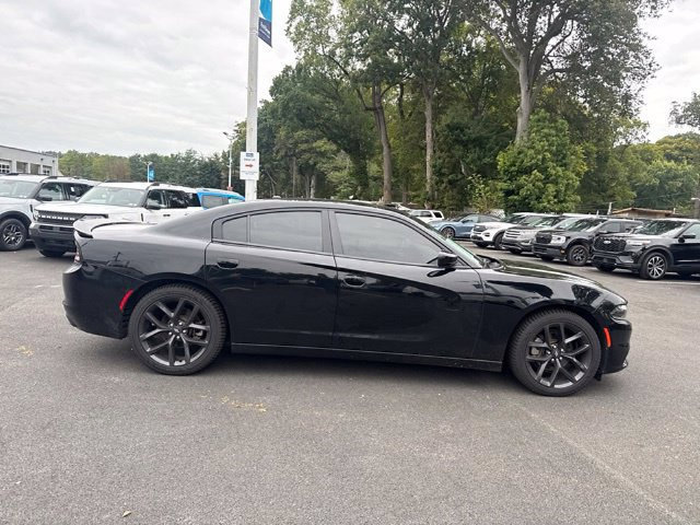 Used 2021 Dodge Charger SXT w/ Blacktop Package RWD image 10