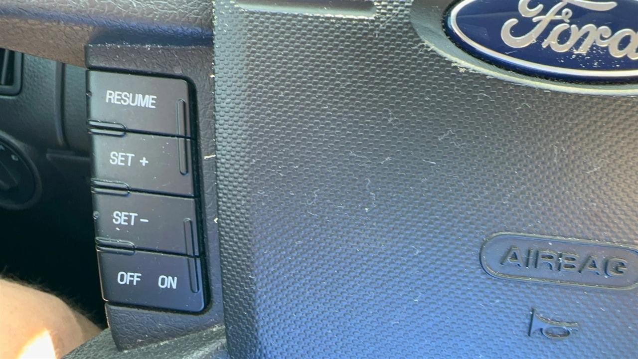 Used 2010 Ford Edge Limited FWD image 31