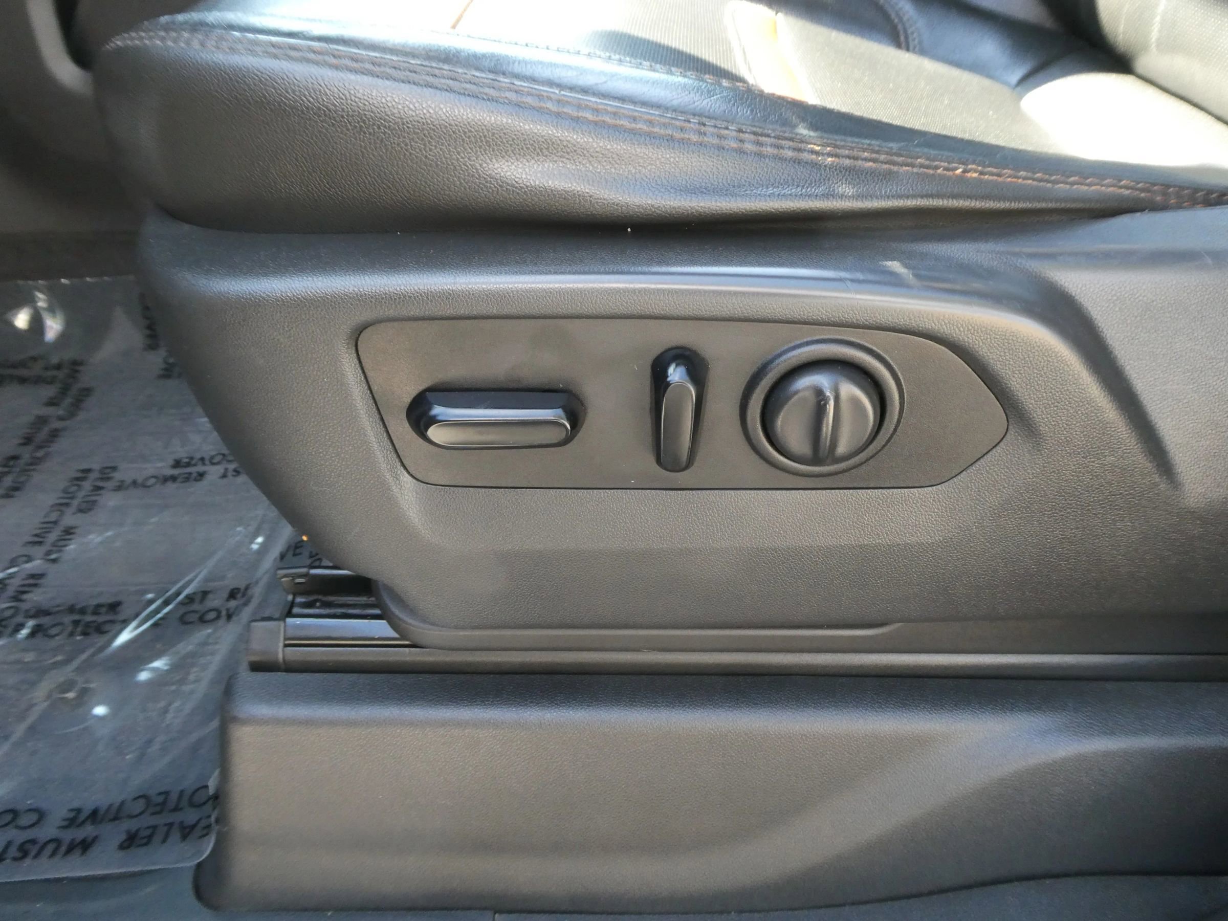 Used 2020 GMC Sierra 1500 AT4 w/ Off-Road Performance Package image 14