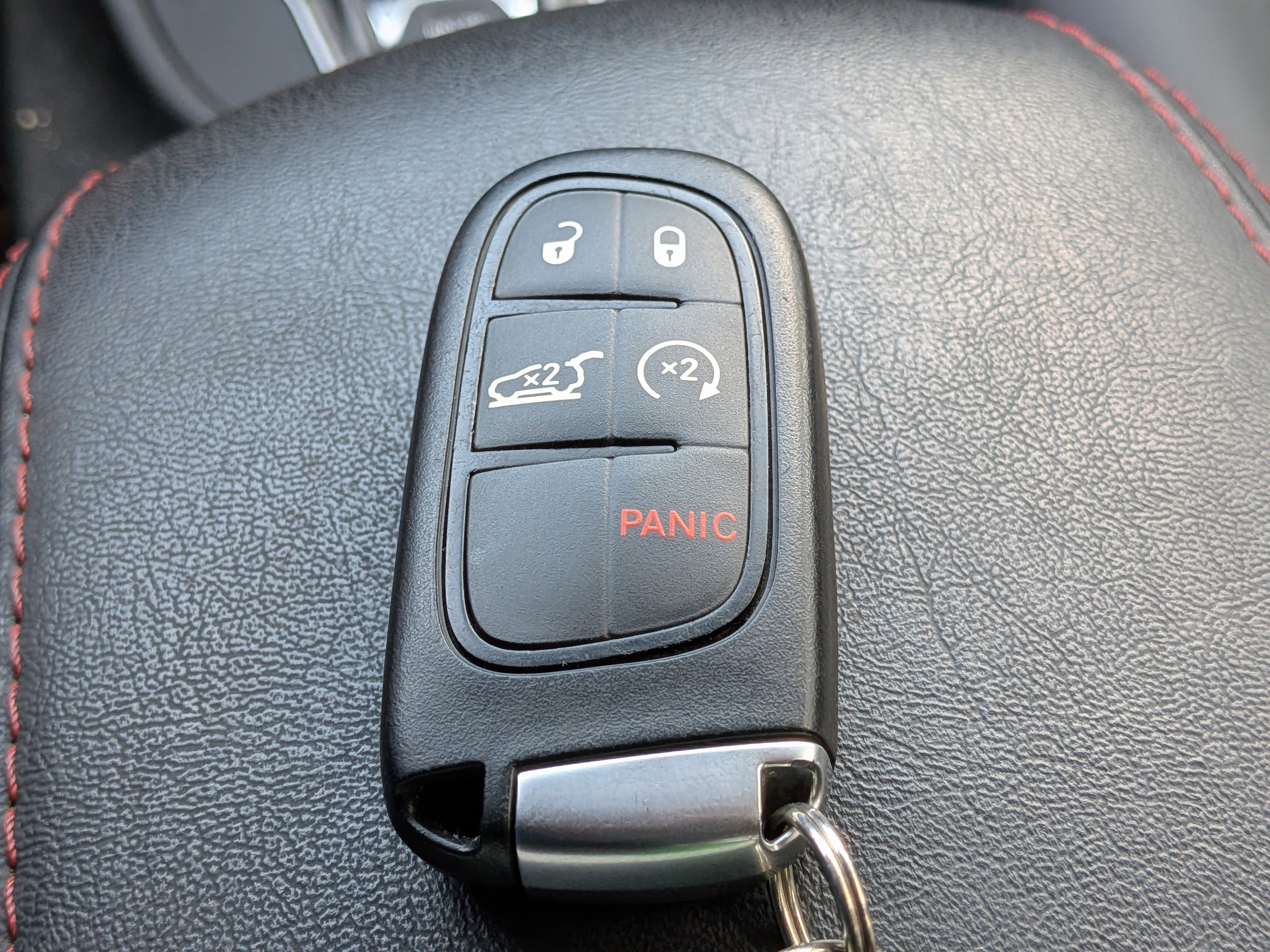 Used 2020 Jeep Cherokee Trailhawk AWD/4WD image 34