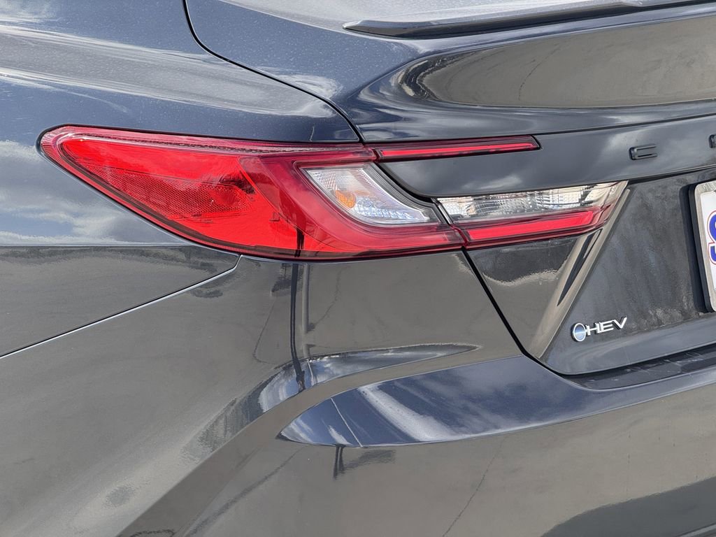 Used 2025 Toyota Camry SE w/ Multimedia Upgrade Package image 10