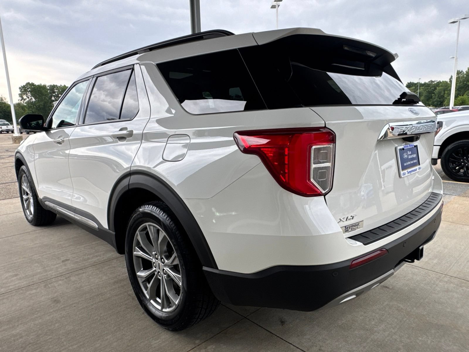 Certified 2023 Ford Explorer XLT w/ Equipment Group 202A AWD/4WD image 5