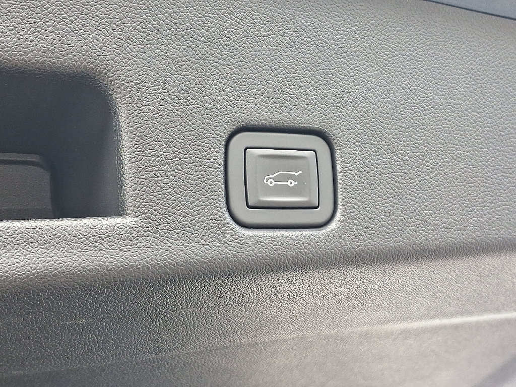 Certified 2026 Chevrolet Traverse LT AWD/4WD image 30