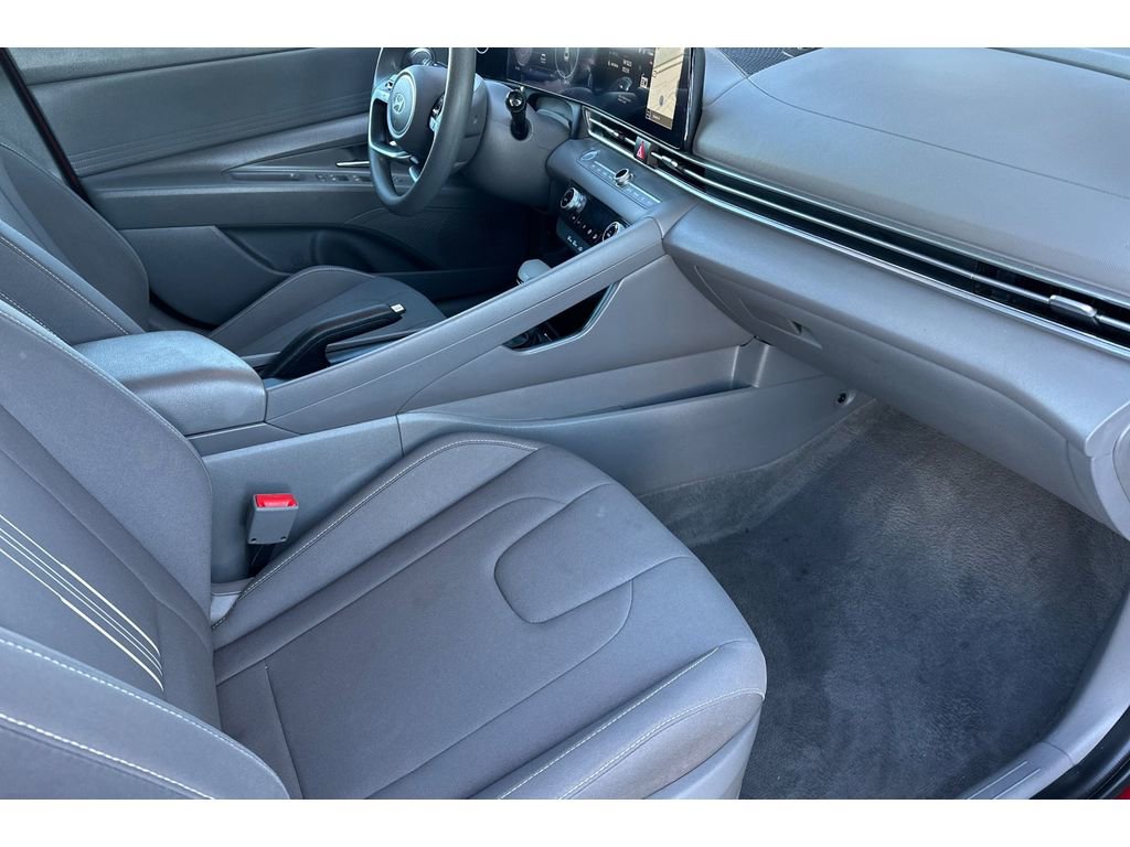Used 2024 Hyundai Elantra SEL image 16