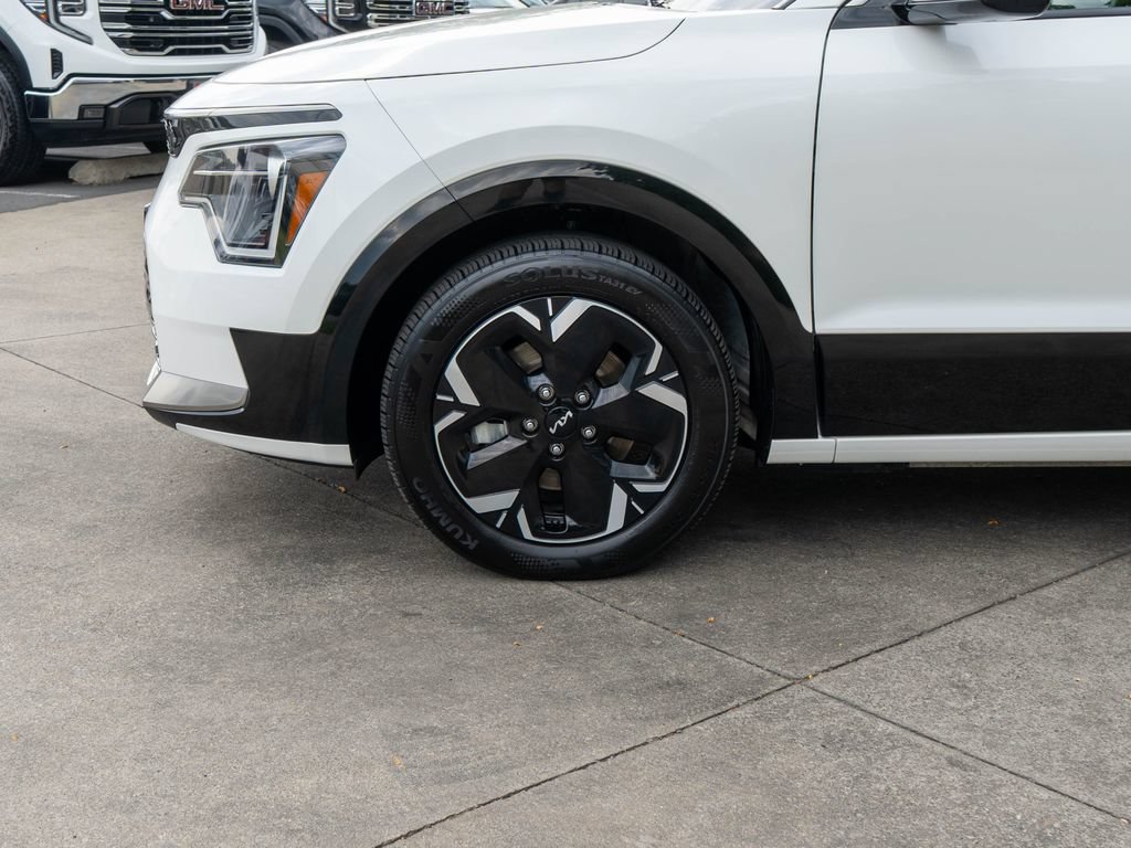 Certified 2024 Kia Niro Wind FWD image 27