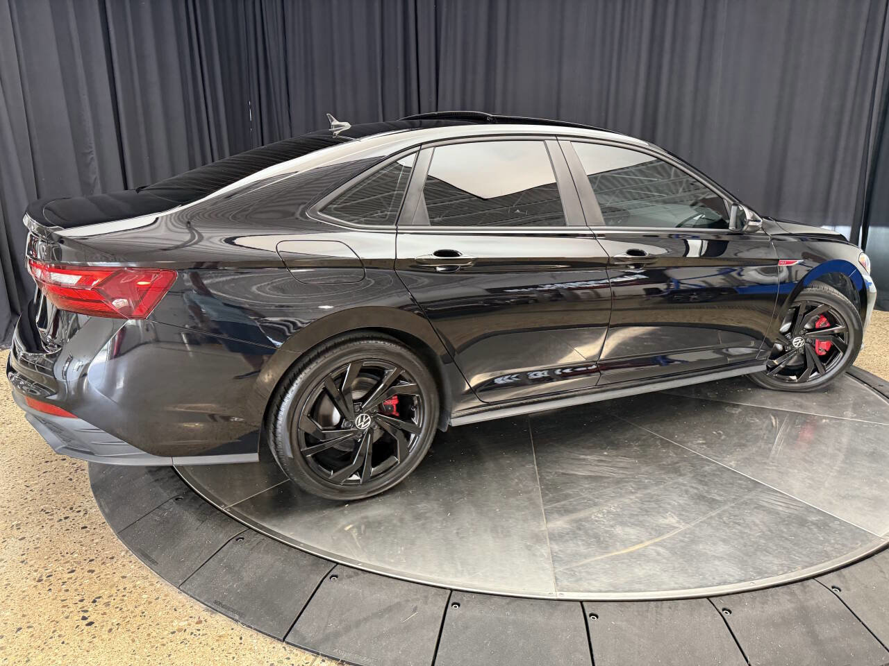 Used 2024 Volkswagen Jetta GLI Autobahn w/ GLI Black Package image 10