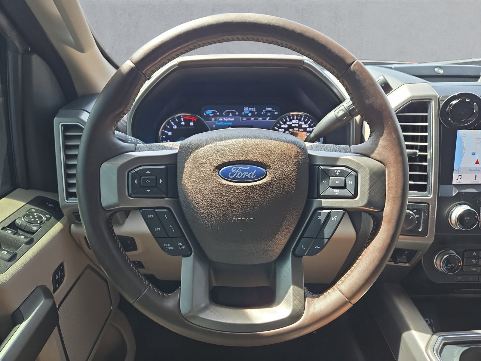 Used 2019 Ford F250 Limited AWD/4WD image 13