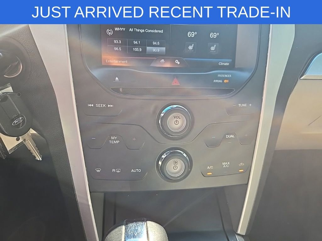 Used 2014 Ford Explorer XLT w/ Equipment Group 202A AWD/4WD image 21