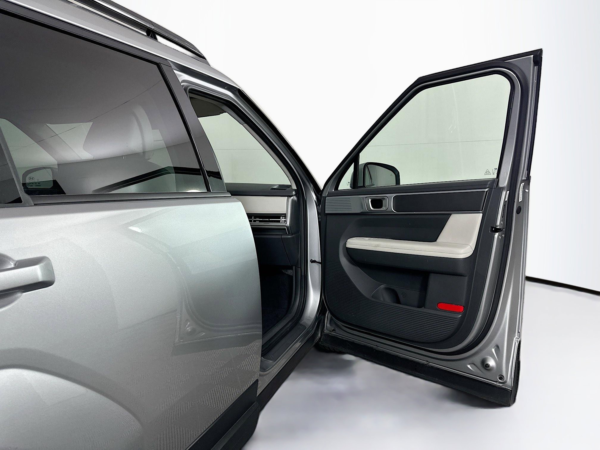 Used 2025 Hyundai Santa Fe SEL image 32