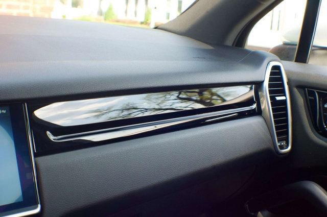 Used 2021 Porsche Cayenne S AWD/4WD image 42
