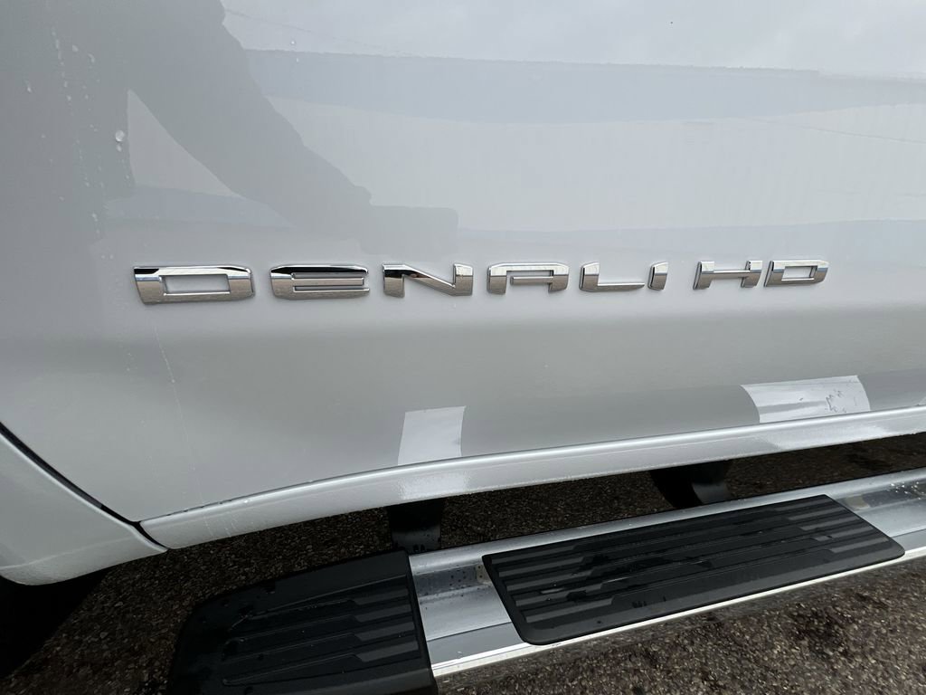 New 2026 GMC Sierra 3500 Denali w/ Denali Reserve Package image 33