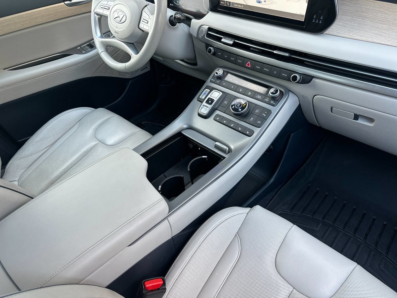 Used 2023 Hyundai Palisade Limited AWD/4WD image 18