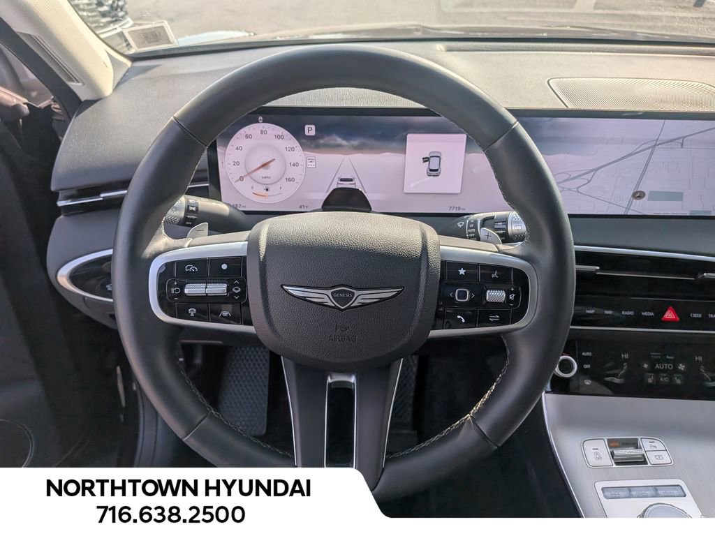 Used 2026 Genesis GV70 2.5T Select image 7