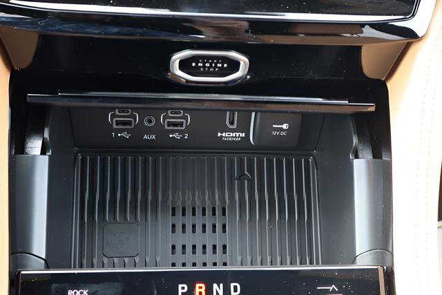 New 2026 Jeep Grand Cherokee Summit image 25