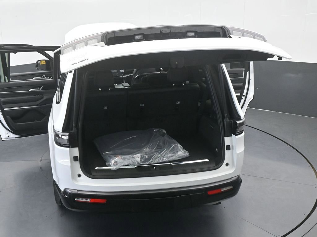 New 2026 Jeep Grand Wagoneer Summit image 69