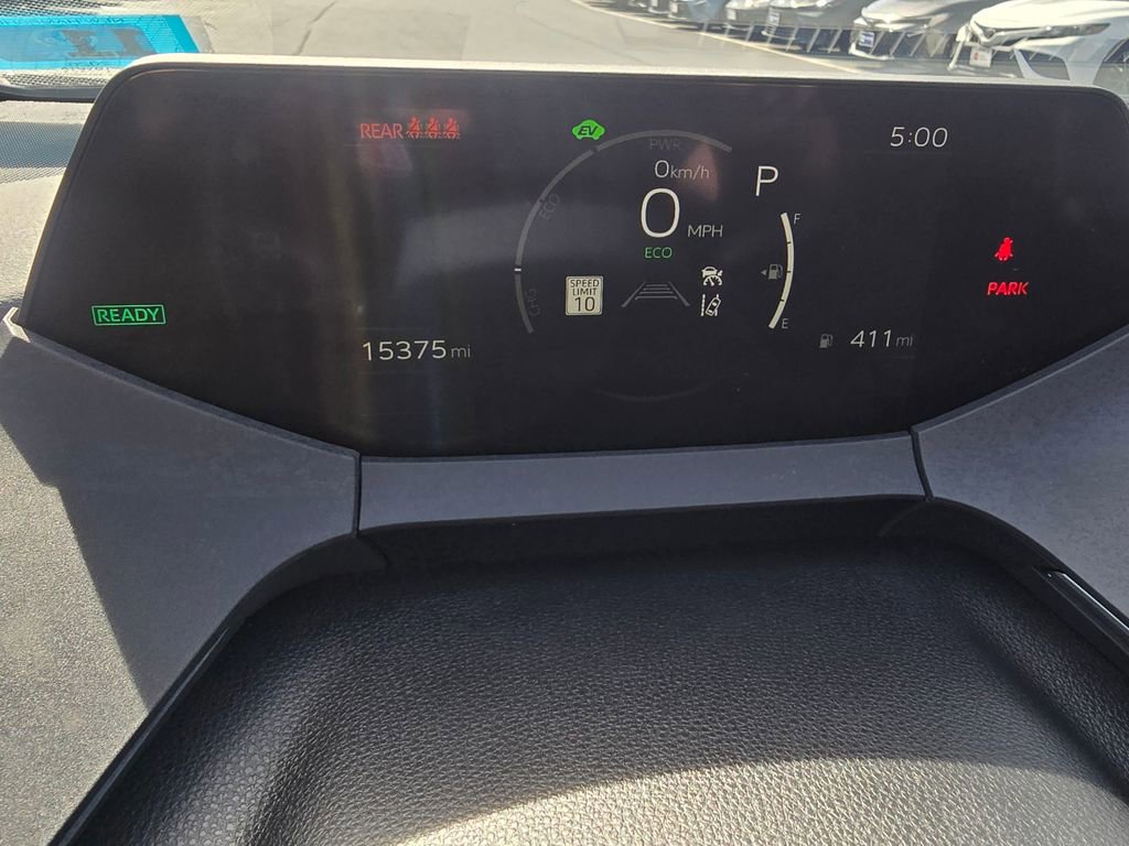 Used 2024 Toyota Prius LE AWD/4WD image 18