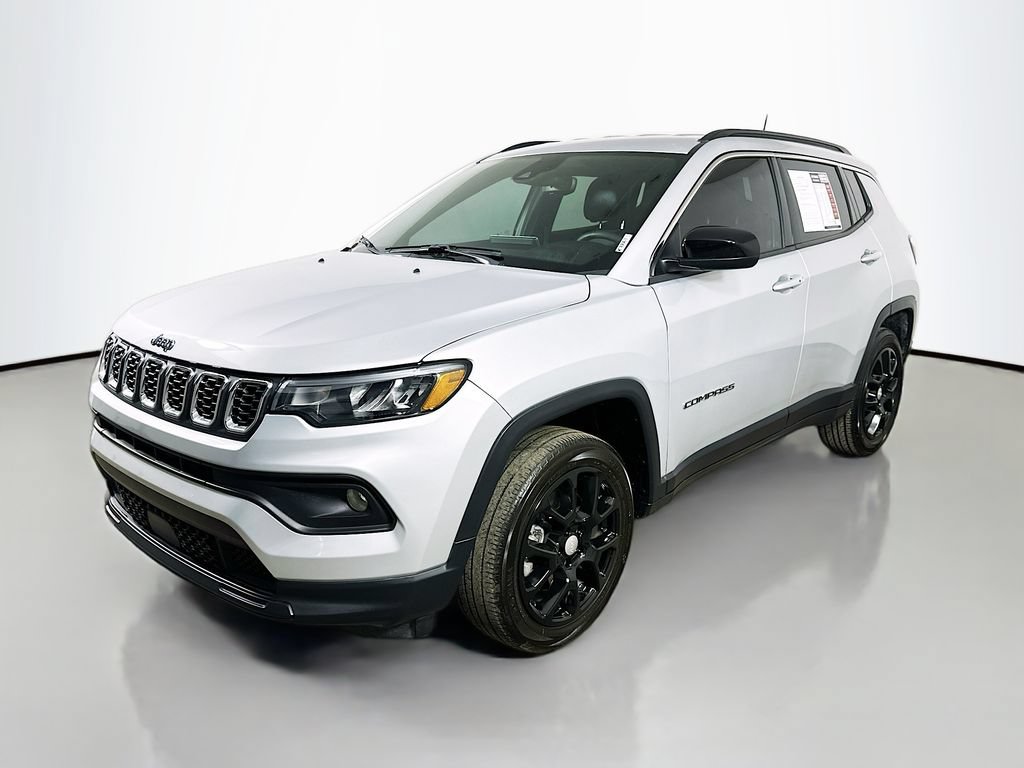 Used 2024 Jeep Compass Latitude AWD/4WD video 3