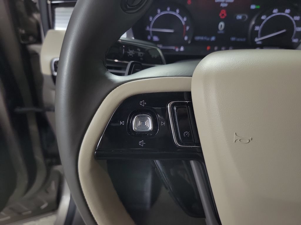 Certified 2021 Lincoln Corsair FWD w/ Convenience Package image 23