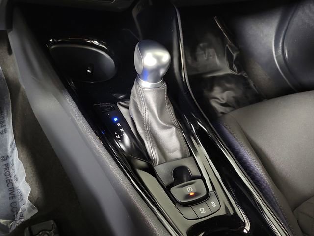 Used 2021 Toyota C-HR XLE FWD image 30