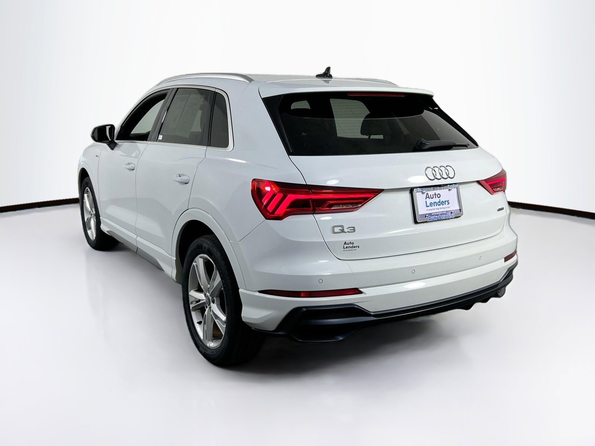 Used 2020 Audi Q3 2.0T Premium w/ Convenience Package AWD/4WD image 7