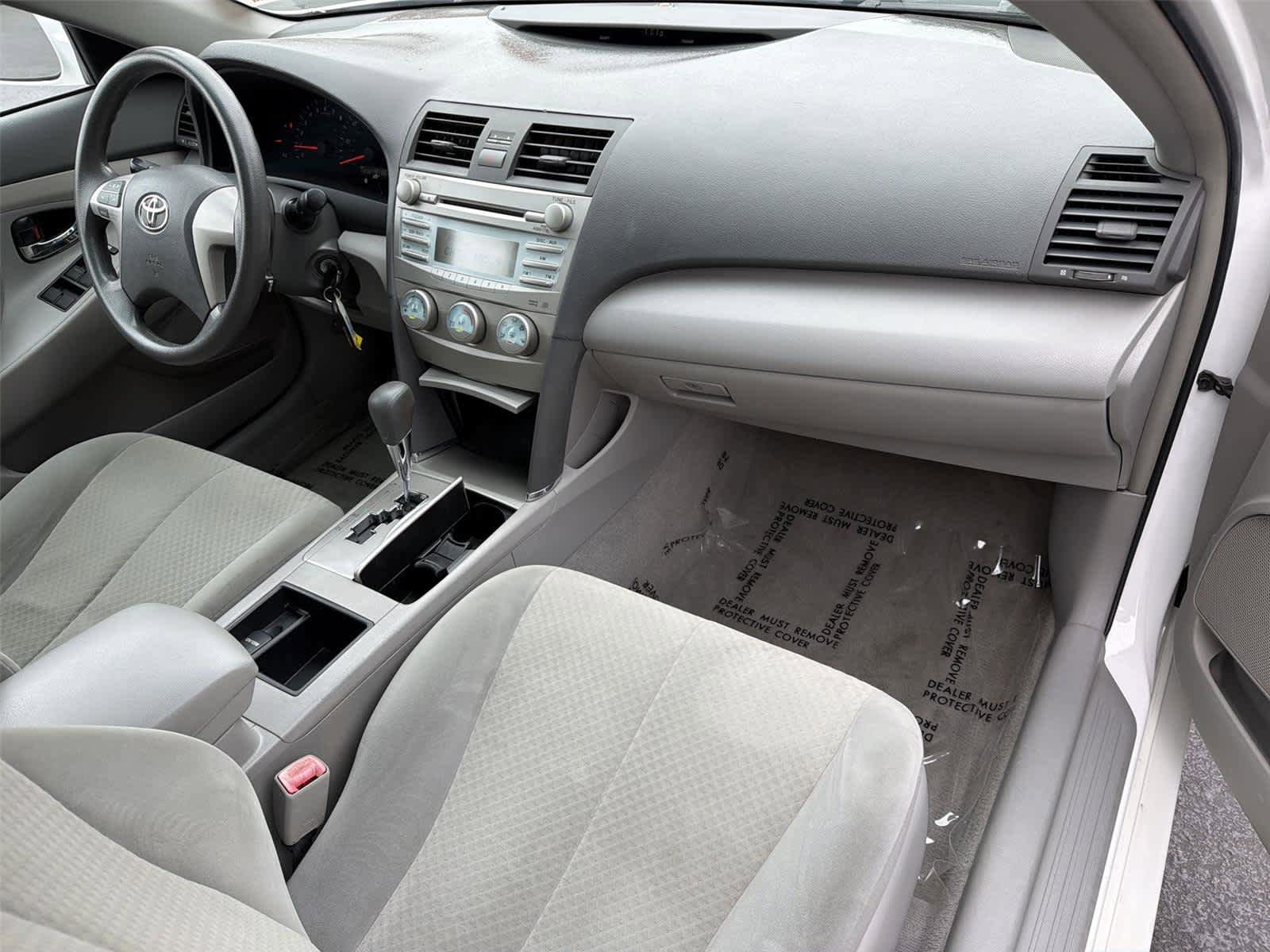 Used 2009 Toyota Camry LE FWD image 13
