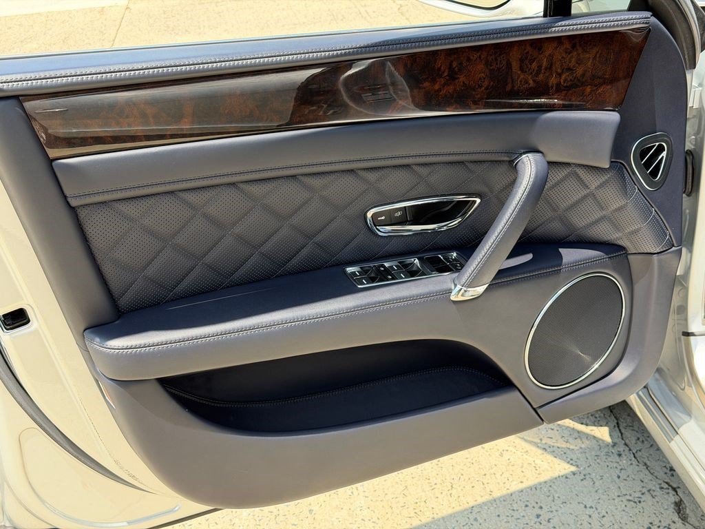 Certified 2018 Bentley Flying Spur V8 AWD/4WD image 15