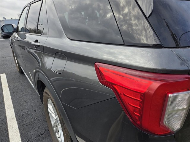 Used 2020 Ford Explorer XLT w/ Class III Trailer Tow Package image 4