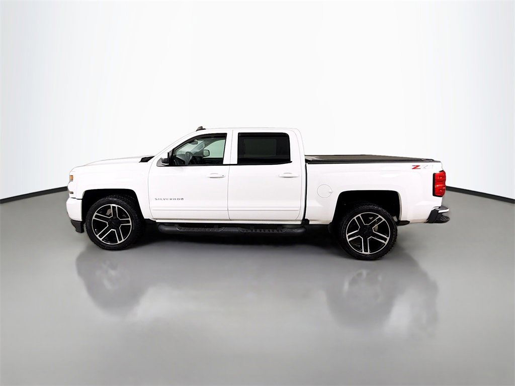 Used 2018 Chevrolet Silverado 1500 LT w/ LPO, Black Pack image 8