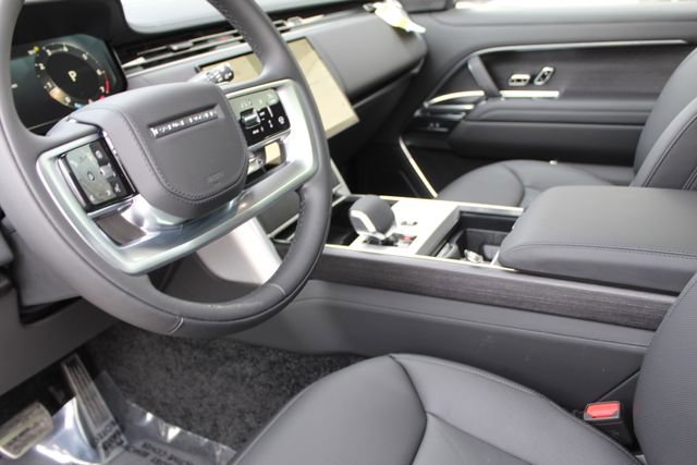New 2026 Land Rover Range Rover SE image 11