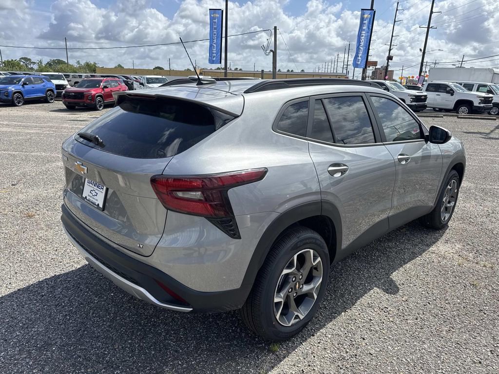 New 2026 Chevrolet Trax LT image 7