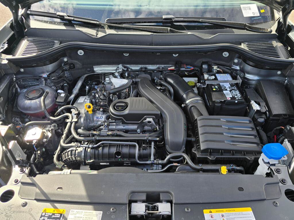 New 2026 Volkswagen Taos SE AWD/4WD image 11