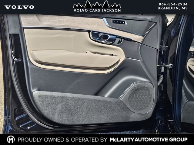 New 2026 Volvo XC90 B5 Core w/ Protection Package Premier image 15